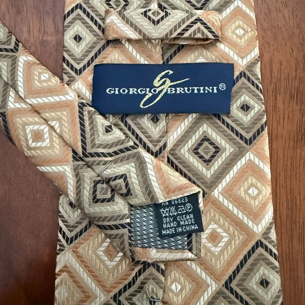 Giorgio Brutini Hand Made Necktie Classic Diamond Pattern Neutral Suit Tie